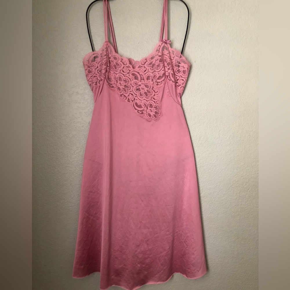 vtg lily of France blush nigh gown Small